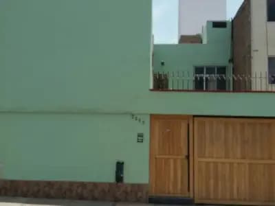 SE VENDE CASA EN breña A 3 CUADRAS DEL COLEGIO HIPOLITO UNANUE