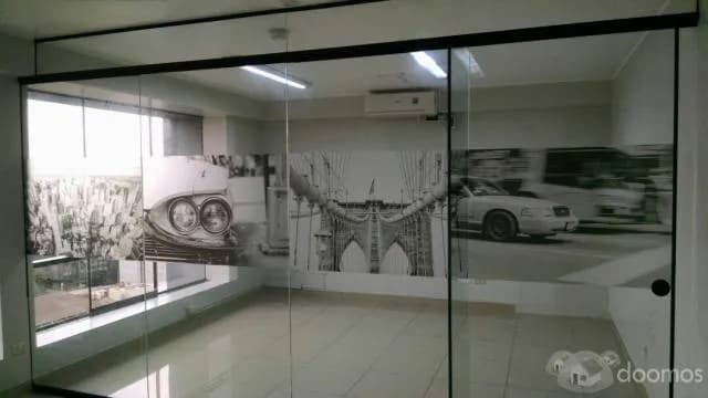 ALQUILER DE OFICINA EN CENTRO EMPRESARIAL EL BOSQUE, SAN ISIDRO — foto 2