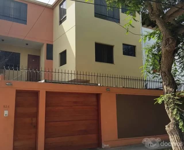 SAN ISIDRO ZONA TRANQUILA CASA DE 3 PISOS — foto 3