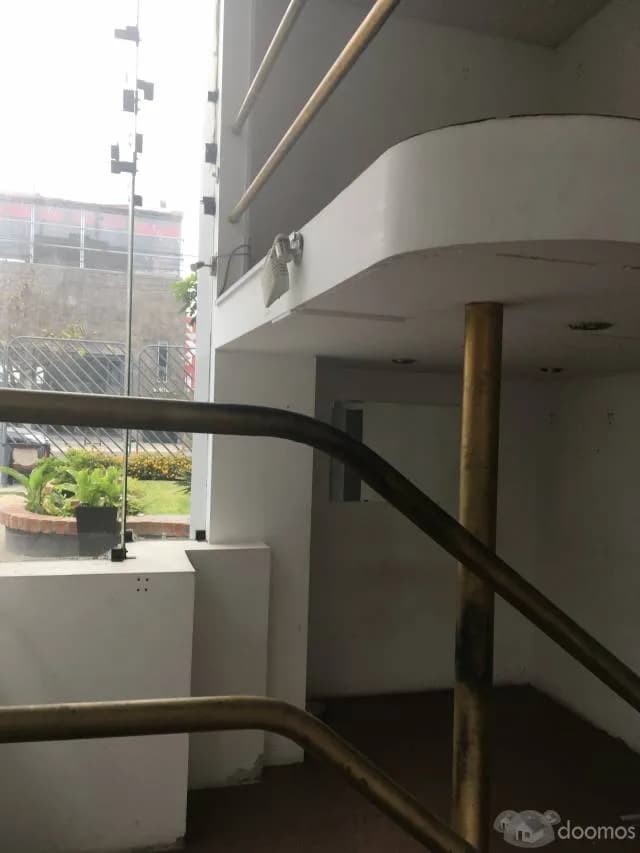 Alquilo locales comerciales — foto 2