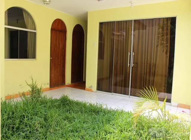 CASA TOTALMENTE ACABADA DE 160m2.  A 100 METROS DE LA COMISARIA DE ANCON — foto 3