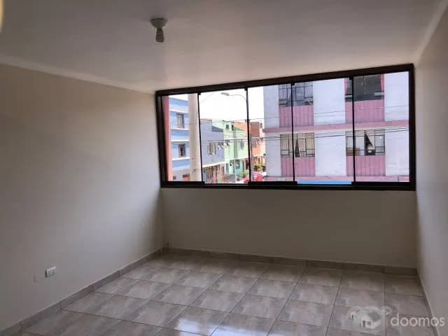 DEPARTAMENTO EN VENTA FRENTE A PARQUE - 2DO. PISO en BREÑA — foto 1