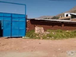 Alquilo o vendo casa terreno comercial en Saylla de 654m2 a S/.1500 o 470USD