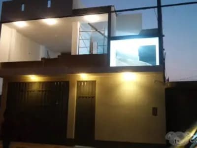 VENDO CASA DE 02 PISOS CON AIRES