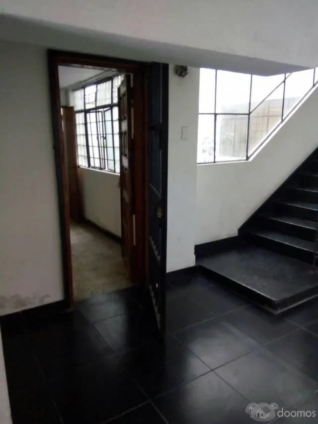 ALQUILO HABITACIÓN  INDEPENDIENTE CON COCINA Y BAÑO — foto 1