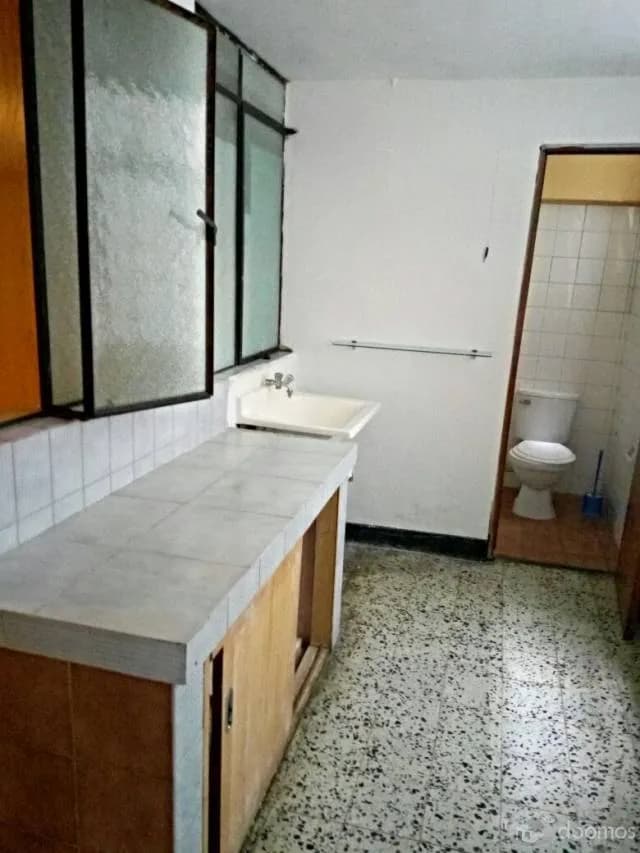 ALQUILO HABITACIÓN  INDEPENDIENTE CON COCINA Y BAÑO — foto 2