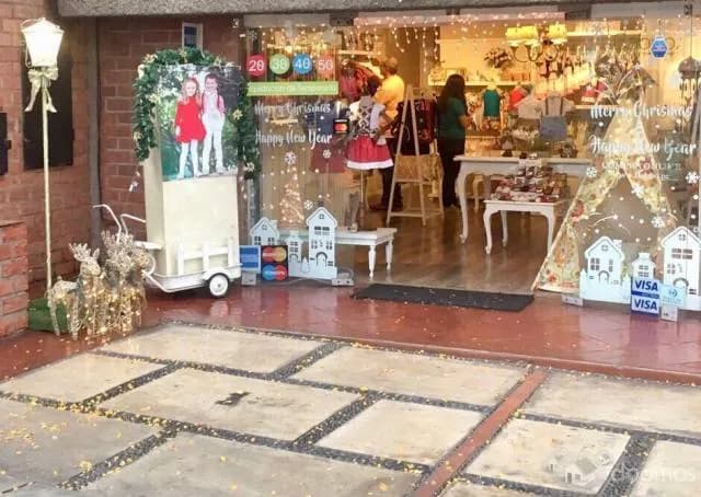 TRASPASO TIENDA DE ROPA INFANTIL EN FUNCIONAMIENTO — foto 3