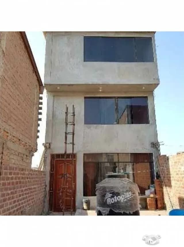 VENDO CASA DE 3 PISOS EN TABLADA DE LURIN — foto 2