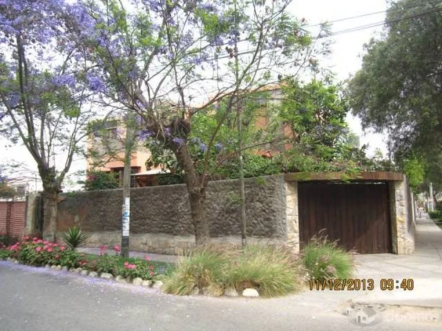 CASA EN CHACLACAYO, BELLISIMA 4 DORMITARIOS, 4 BAÑOS — foto 1