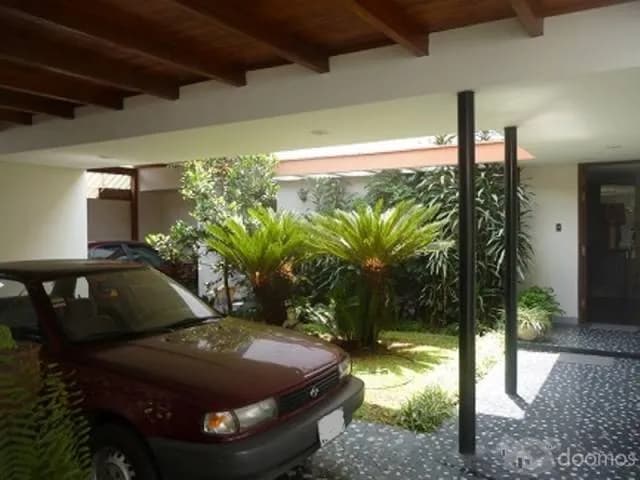VENDO HERMOSA CASA FRENTE A PARQUE — foto 3