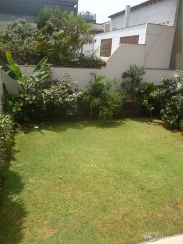 VENDO HERMOSA CASA FRENTE A PARQUE — foto 8