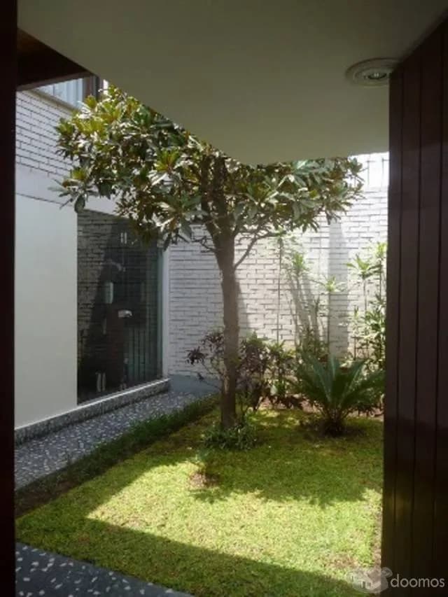 VENDO HERMOSA CASA FRENTE A PARQUE — foto 10