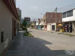 VENDO CASA EN LOS OLIVOS