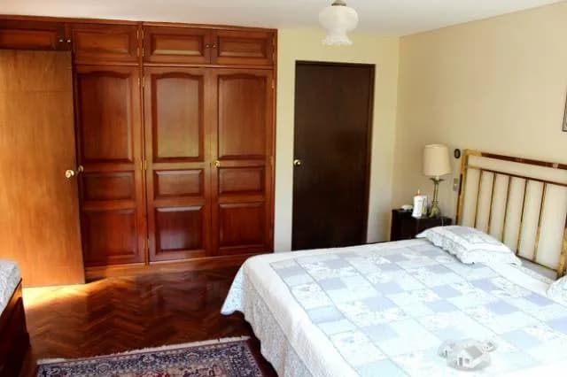 VENDO RESIDENCIA EN AV. BOLOGNESI EN YANAHUARA — foto 12