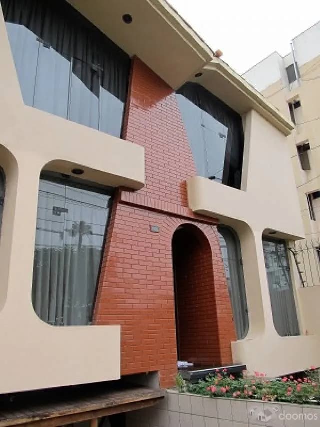VENDO AMPLIA CASA EN SAN MIGUEL — foto 2