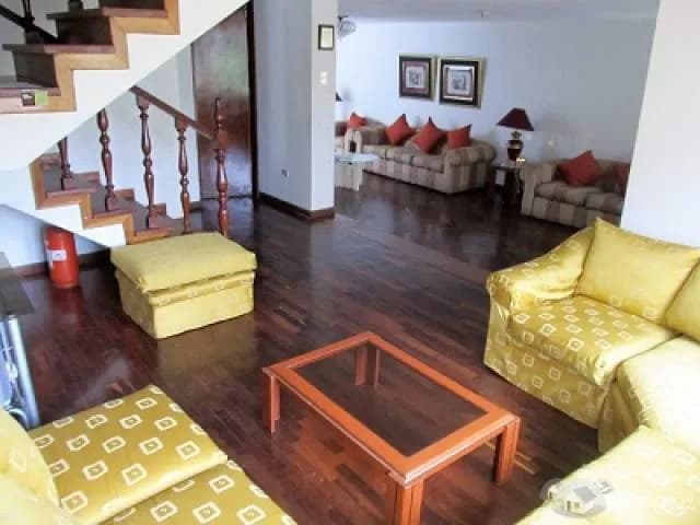 VENDO AMPLIA CASA EN SAN MIGUEL — foto 5