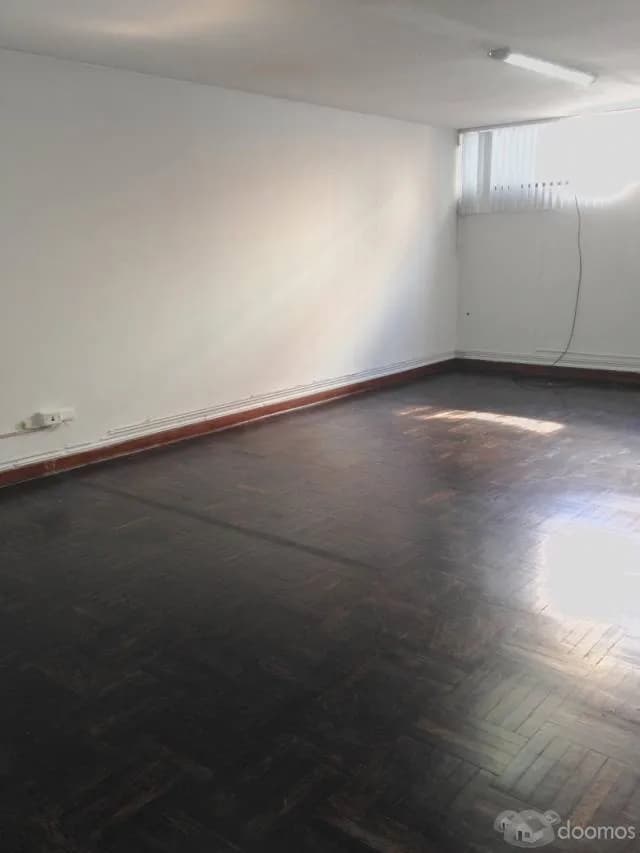 Alquiler de Oficina de 8 ambientes en San Isidro — foto 3