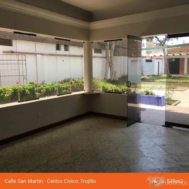 Local comercial en calle San Martín 817.02m2 — foto 3