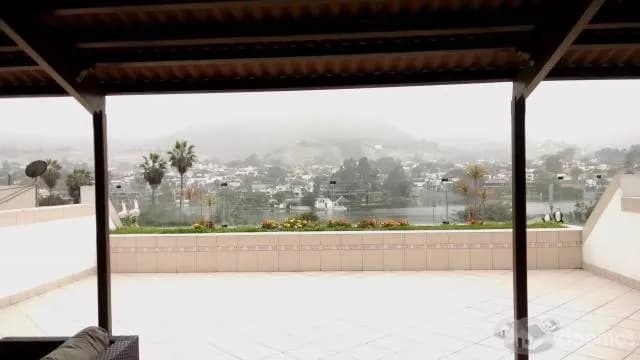 DEPARTAMENTO FRENTE A LA LAGUNA DE LA MOLINA — foto 3