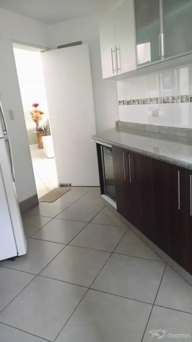 DEPARTAMENTO FRENTE A LA LAGUNA DE LA MOLINA — foto 8