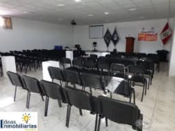 VENDO AMPLIA CASONA EN EL CENTRO DE LA CIUDAD