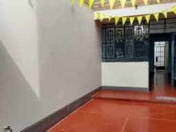 ALQUILO DEPARTAMENTO PRIMER PISO CON COCHERA EN VENTANILLA