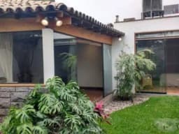 CASA con Jardin  en Alquiler Exclusiva zona residencial de Miraflores