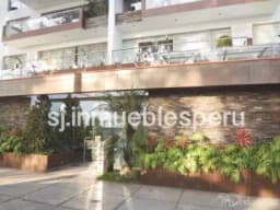 Se vende amplio departamento, primer piso frente al Pentagonito