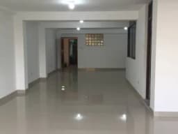 oficinas modernas en edificio inteligente