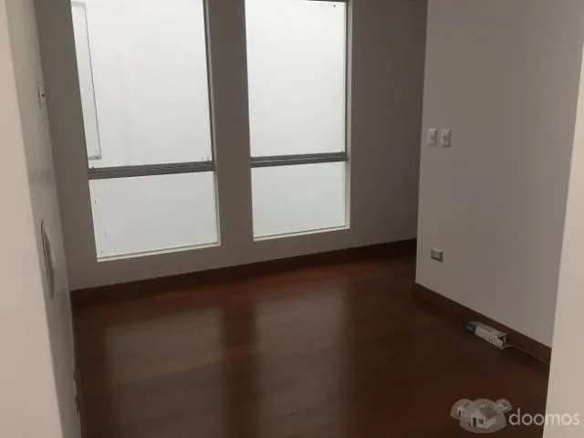 DEPARTAMENTO FRENTE A PARQUE EN SURCO — foto 9