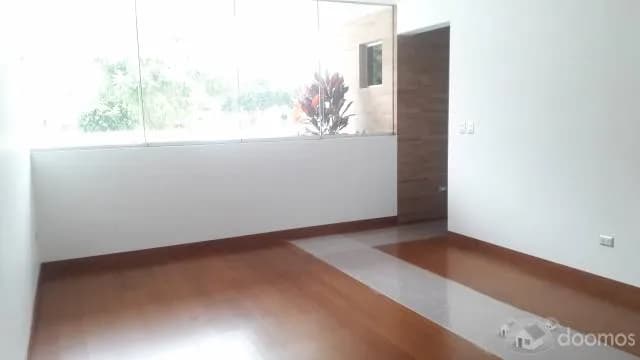 DEPARTAMENTO FRENTE A PARQUE EN SURCO — foto 1