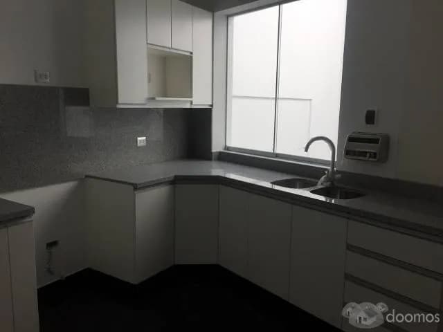 DEPARTAMENTO FRENTE A PARQUE EN SURCO — foto 3