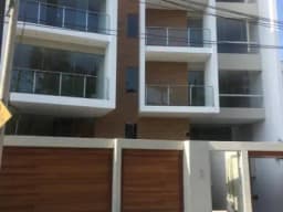 DEPARTAMENTO CON TERRAZA FRENTE A PARQUE EN SURCO