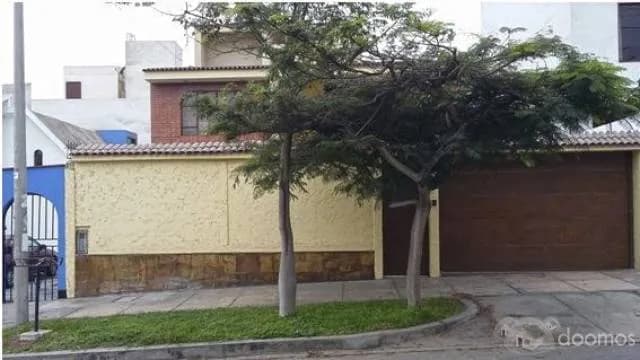 VENDO CASA EN URB. LAS LOMAS DE LA MOLINA 1RA ETAPA — foto 1