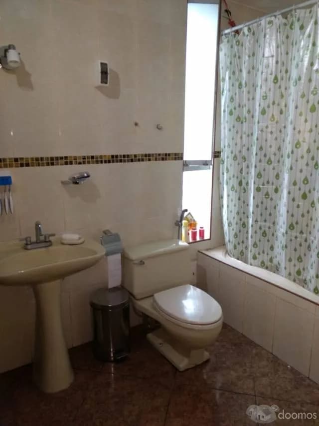 VENDO CASA DE 2 PISOS URB. SAN JOAQUIN - BELLAVISTA — foto 1