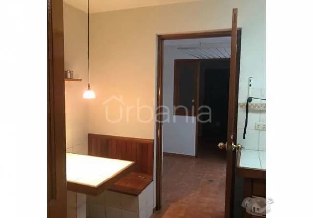 EXCELENTE DEPARTAMENTO EN ALQUILER EN CHACARILLA 1 PISO — foto 2