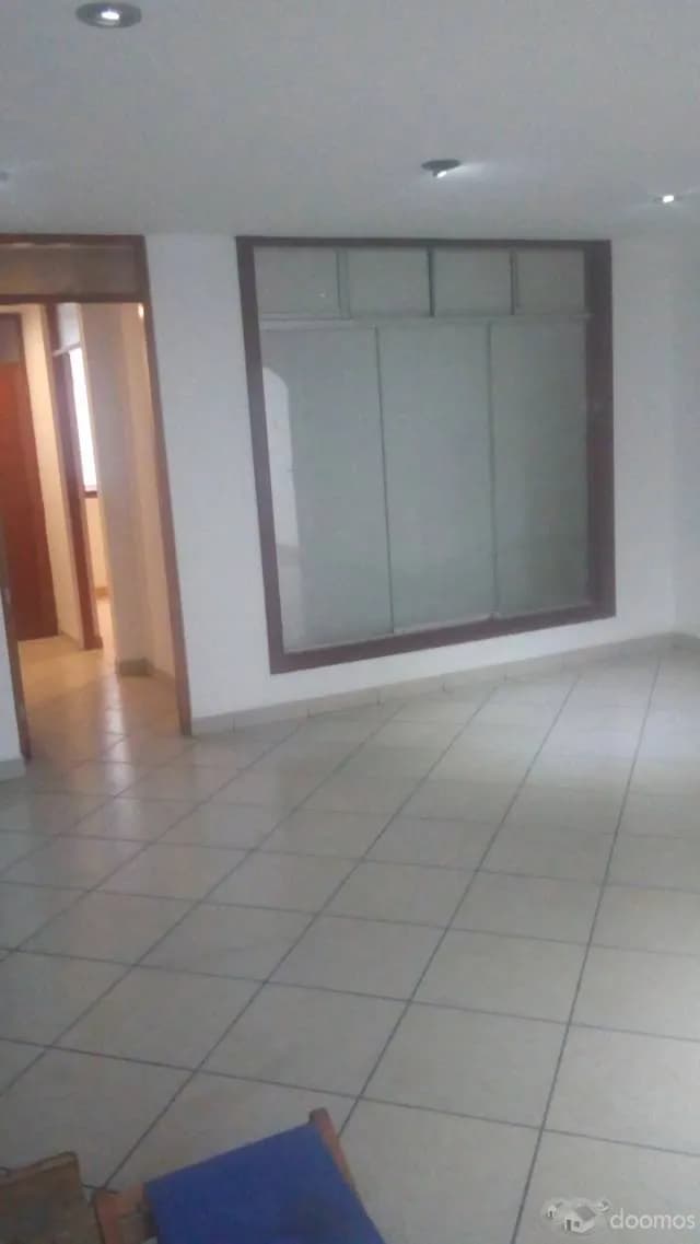 VENDO AMPLIO DEPARTAMENTO EN PROLONGACION BENAVIDES - SURCO — foto 4