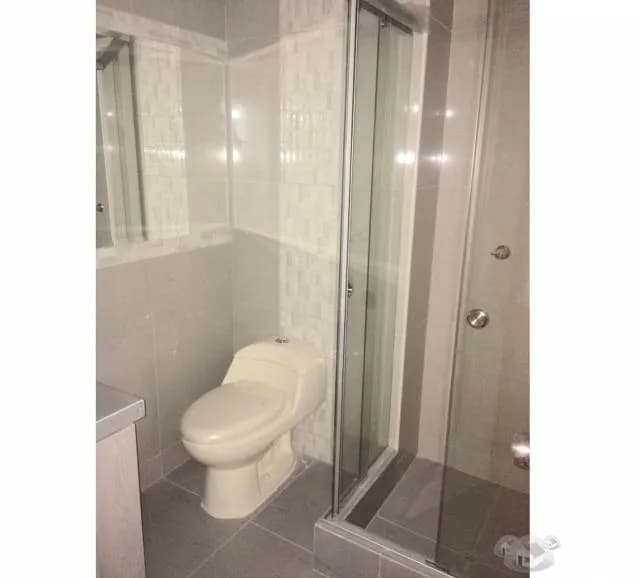 Venta de departamento urb. la calera de la merced con ascensor ingreso directo — foto 3