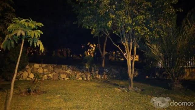 Muy iluminado junto a un Parque precioso y privado — foto 6