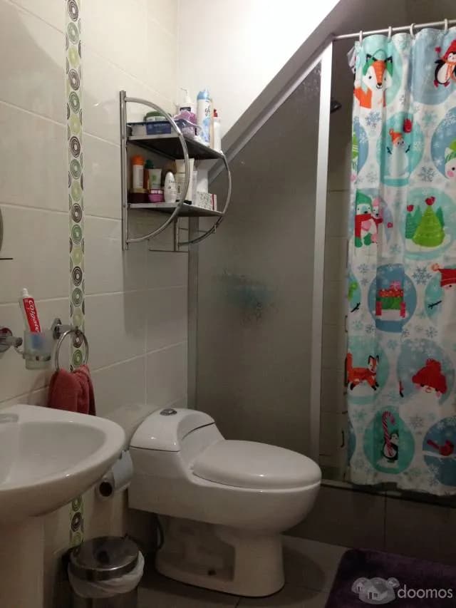 ALQUILO HABITACIÓN A ESTUDIANTE UNIVERSITARIO AMOBLADA CON AREAS COMUNES COMPARTIDAS — foto 3
