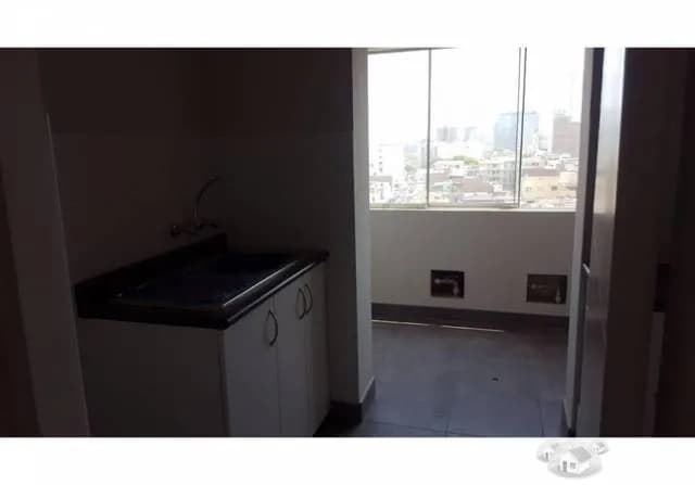 DEPARTAMENTE DE ESTRENO EN SURQUILLO VISTA CALLE — foto 3