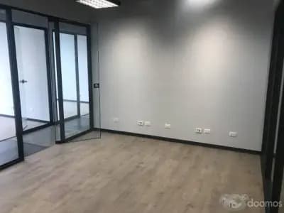 SE ALQUILA OFICINA IMPLEMENTADA EN MAGDALENA (LIMITE CON SAN ISIDRO)