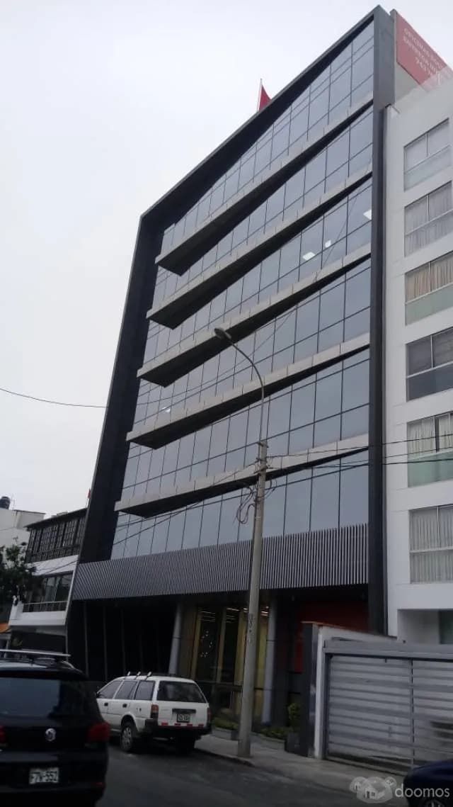 ALQUILER DE EXCLUSIVAS OFICINAS DE ESTRENO EN EDIFICIO EMPRESARIAL LA MAR 550 - MIRAFLORES — foto 2