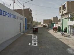 Venta de local Comercial 2 pisos  muy cerca del Parque Venezuela - Posesión Informal Lujan