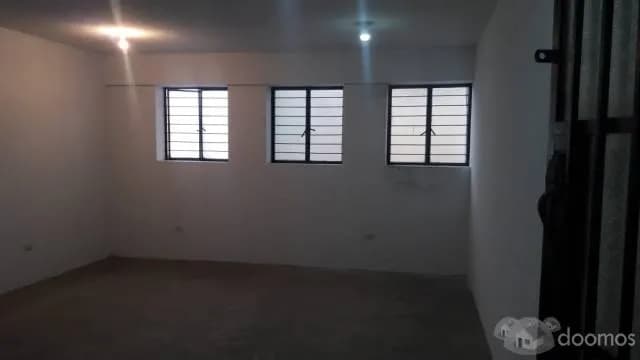 VENTA DE LOCAL EN EL C.C SANTA ROSA - SURCO — foto 4