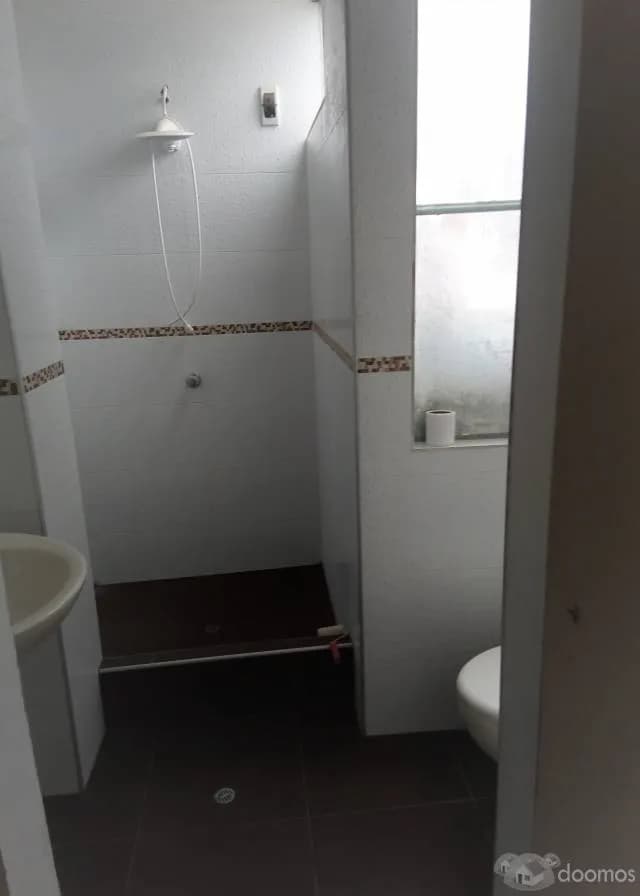 ALQUILER DE MINIDEPARTAMENTO Y HABITACIONES EN LEONARDO ORTIZ — foto 8