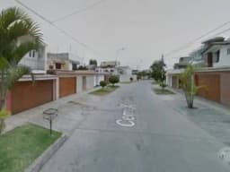 Vendo Casa 2 pisos Calle Cerro Colorado espalda Parque Miguel Alegre/Surco