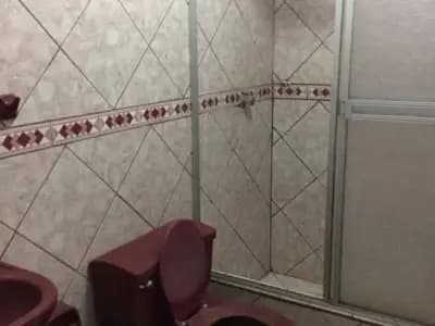 VENTA DE OCASION POR MOTIVO DE VIAJE DE CASA DE 3 PISOS
