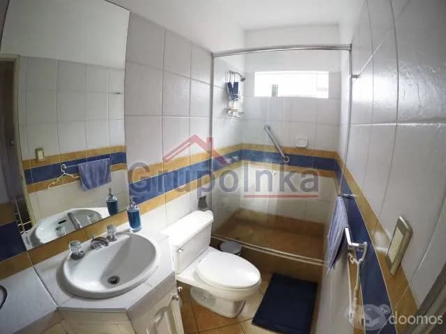 HERMOSA CASA EN LA MOLINA TRES DORMITORIOS DOS COCHERAS — foto 3