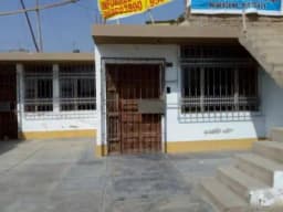 VENDO CASA DE MATERIAL NOBLE
